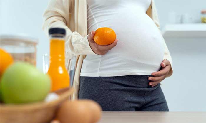 تغذیه بارداری پرتقال و زیبایی جنین دختر