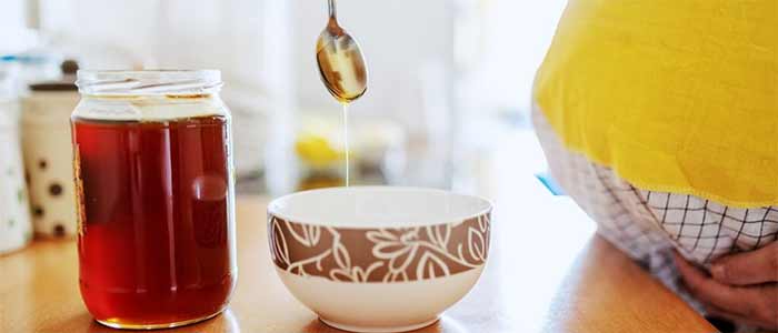 تغذیه بارداری عسل و زیبایی جنین دختر